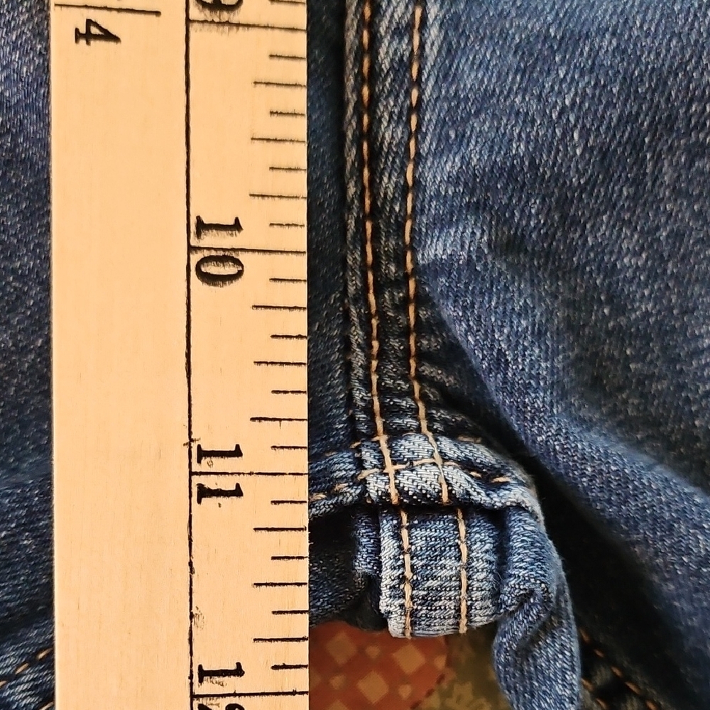 Abercrombie & Fitch Ultra High Rise Slim Straight Jeans - Picture 8 of 9
